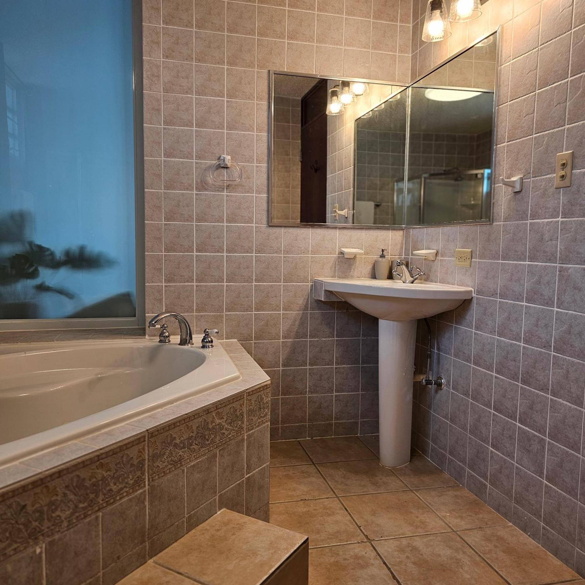Golden Dream Villas 1St Floor A Isabela Ngoại thất bức ảnh